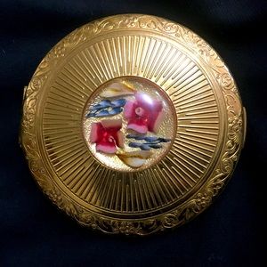 Melissa vintage compact